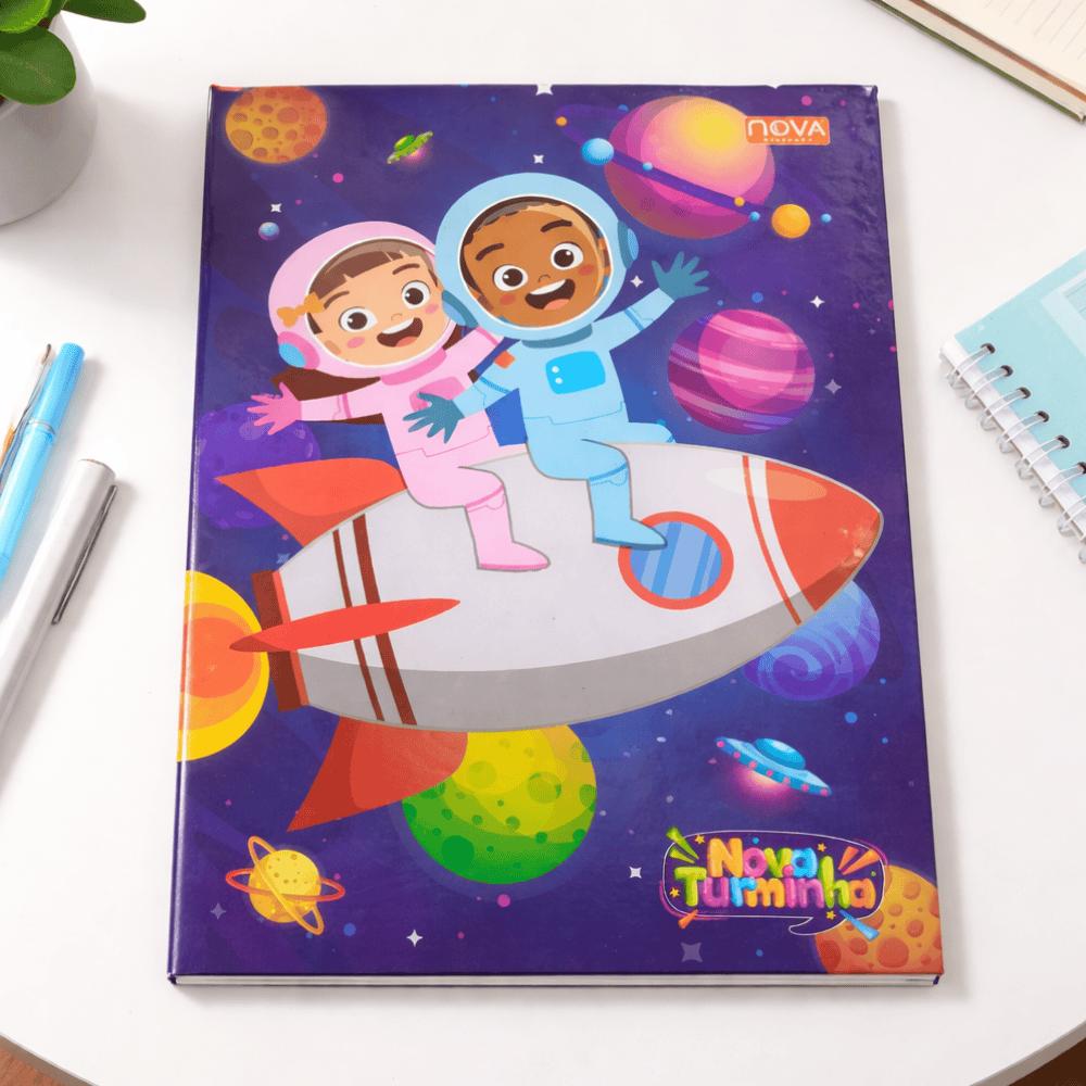 Caderno 1/4 Costurado De Caligrafia Capa Dura Nova Turminha Multi