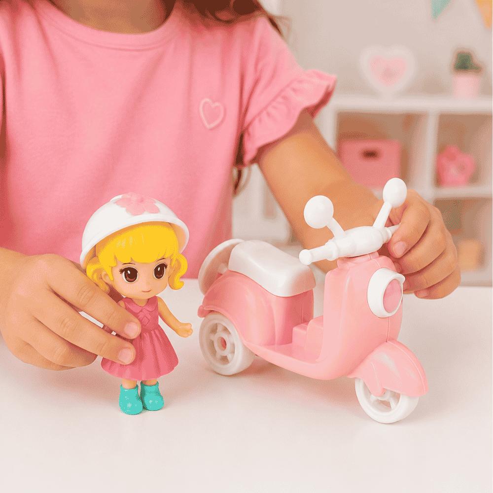 Boneca Babybell Scooter Arktoys