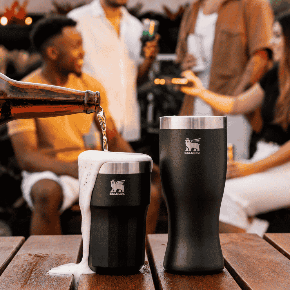 Copo Stanley Happy Hour Tumbler Foundry Black 384ml