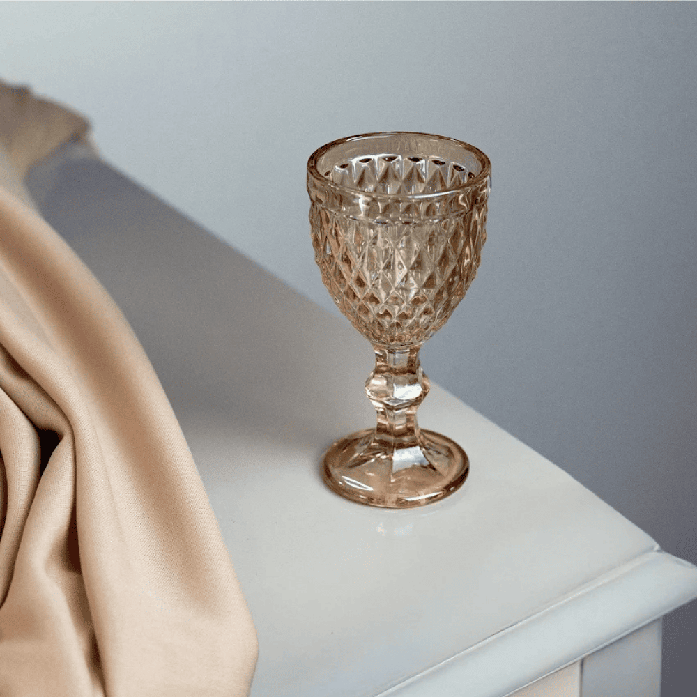 Taça De Licor De Vidro Âmbar Bico De Abacaxi 65Ml Coliseu