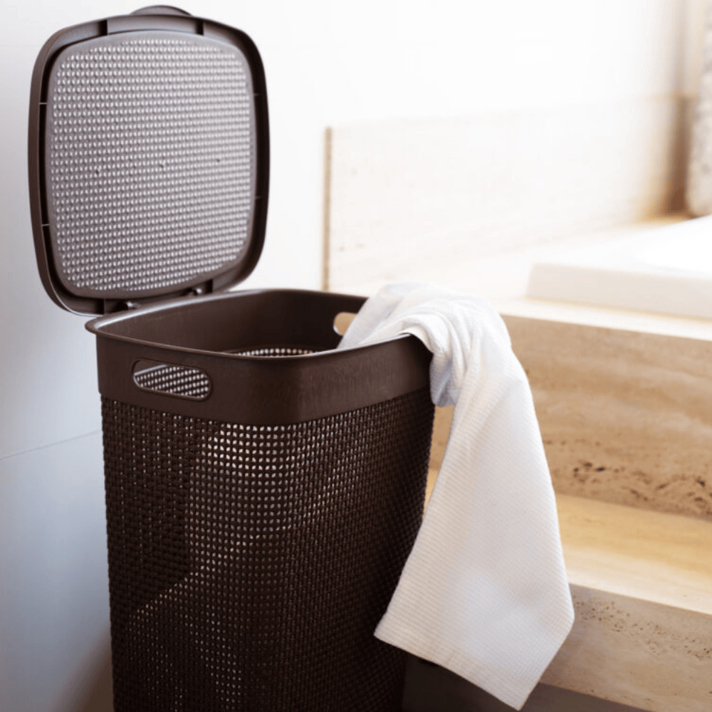 Cesto Naturalle Rattan Com Tampa 55L Tabaco Rischioto