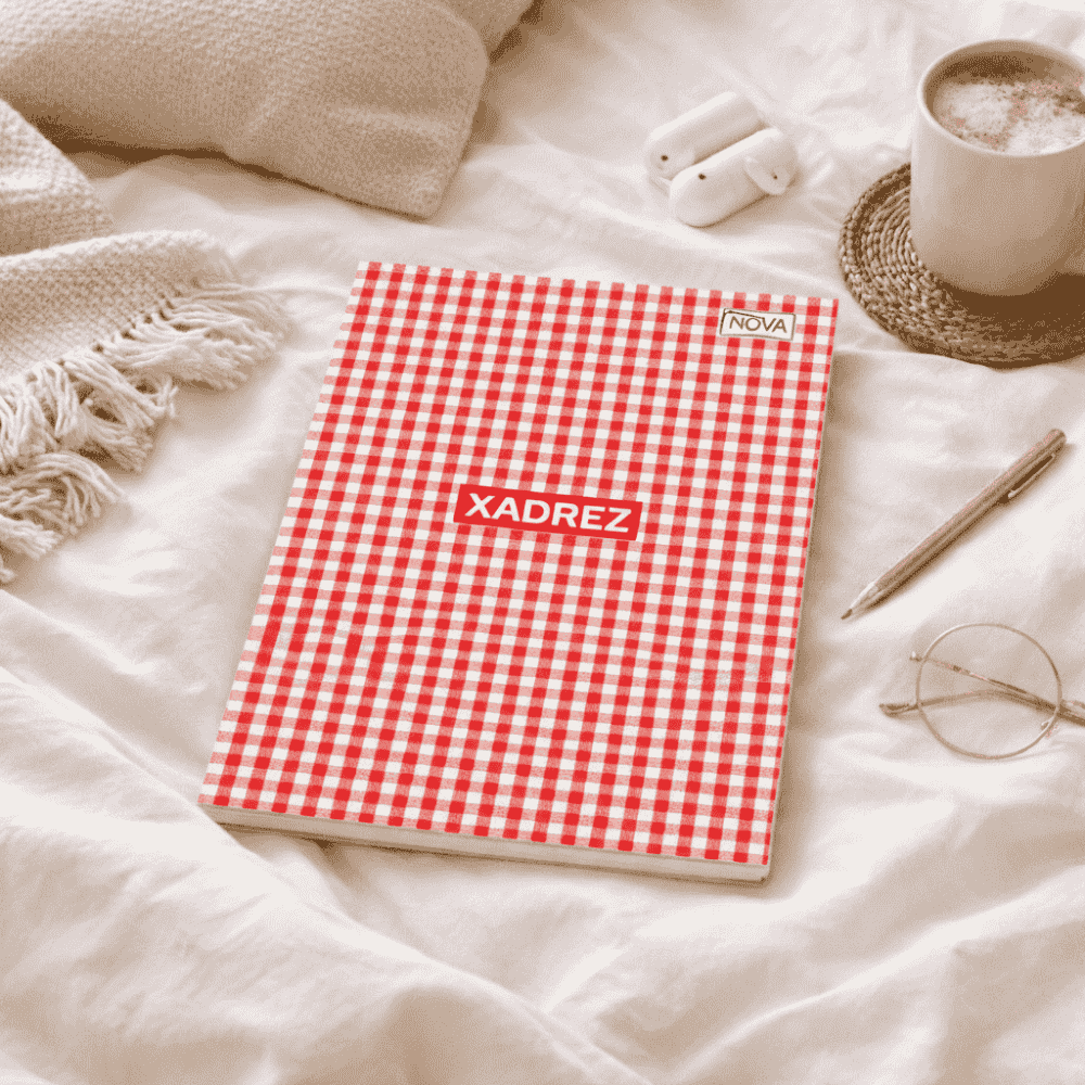 Caderno 1/4 Costurado Capa Dura 96 Folhas Xadrez Vermelho Multi