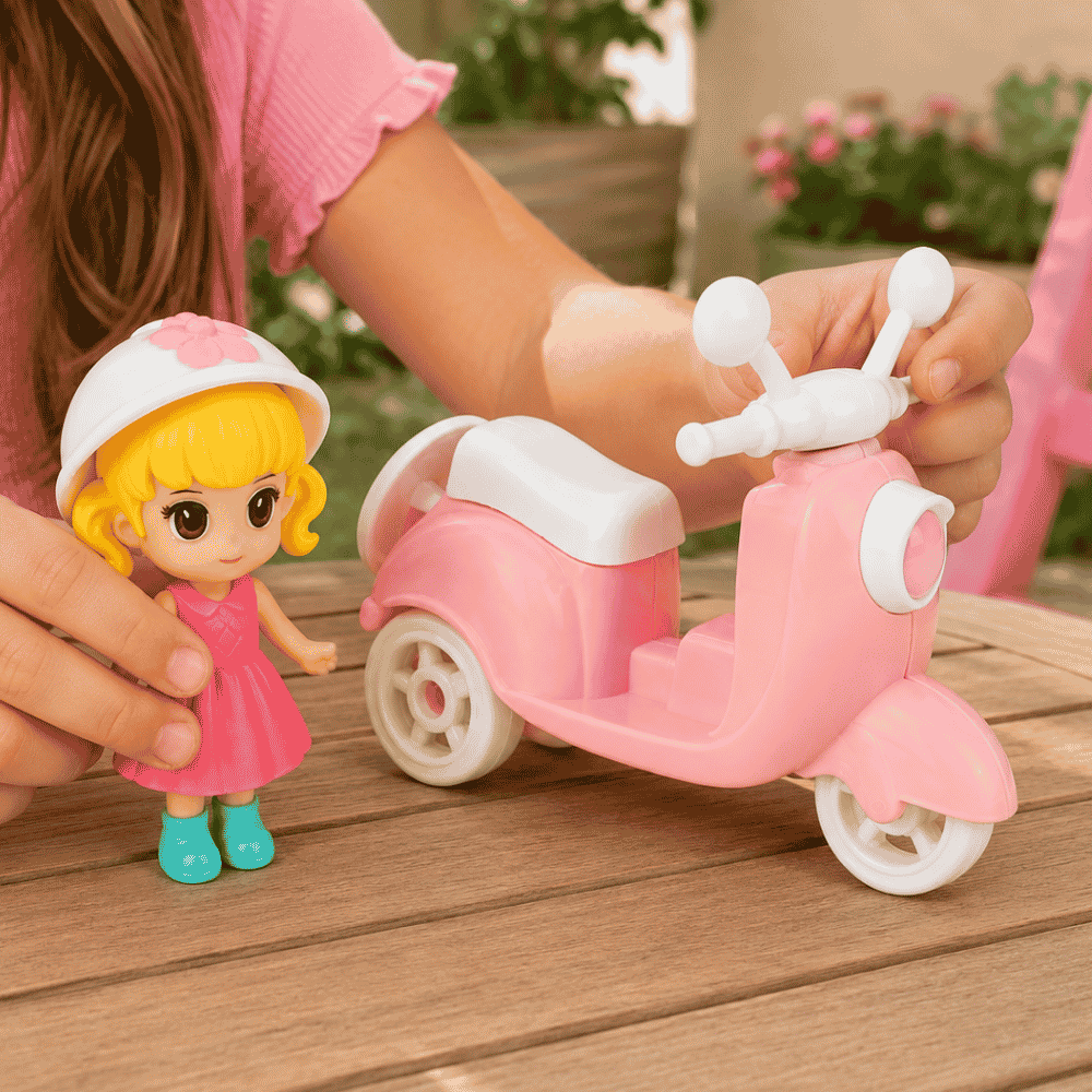 Boneca Babybell Scooter Arktoys